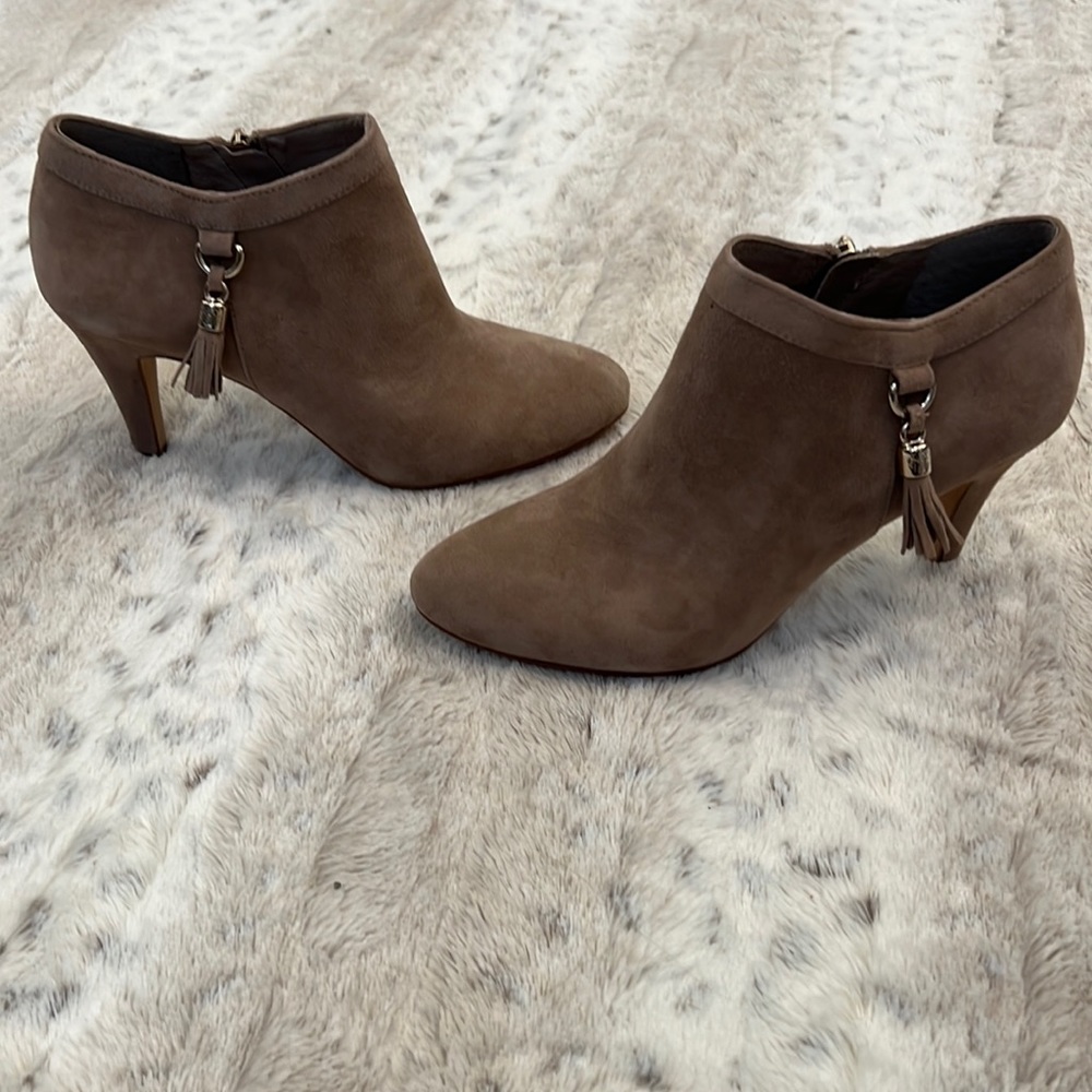 Vince Camuto Velma beige bootie heel